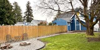 Rare Find! Private Yard + Firepit | Upstairs 1BR with Separate Entrance Gallery 1