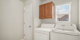Spacious 3 bedroom in the heart of Castle Rock! Gallery 12