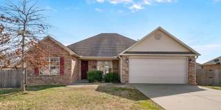 Move-In Ready 4 Bedroom with Gorgeous Natural Light  Spacious Yard in Centerton Gallery 1