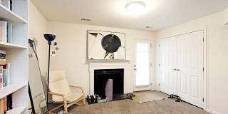Pet-Friendly Townhome Convenient to UVA & Downtown Gallery 14