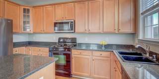 42451 MAGELLAN Square Gallery 12