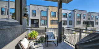 Beautiful Energy Efficient Hayward Townhome w/ Modern Updates Gallery 25