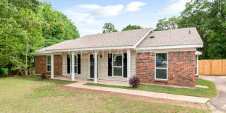 1724 Rustic Wood Ct – Classic Comfort Meets Outdoor Living Gallery 42