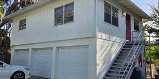 ** $500 OFF MOVE IN SPECIAL** Charming 2 bed 1 bath garage apartment in the heart of down town Orlando Gallery 1