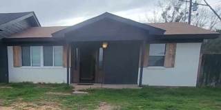 Granbury TX ; 2 bed 1 bath duplex! Water provided Gallery 1