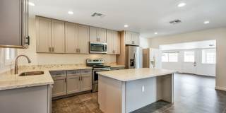 Spacious 6-Bedroom, 3.5-Bath Pool Home Near ASU Campus Gallery 30