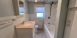 Charming Four Bedroom Home on SE Side! Gallery 18