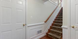 Elegant Townhome in Sought-After Groveton Woods Gallery 33