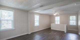 Spacious 3 bedroom, 1 Bathroom Upper Level Duplex Apartment Gallery 8