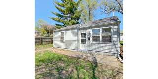 2 Bedroom House Near Aksarben Gallery 4