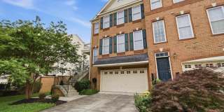 25653 AMERICA Square Gallery 1