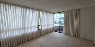 Rarely available 1-bedroom, 1-bathroom luxury apartment in the Punahou Cliffs Condominium. Gallery 5