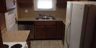 2 Bedroom Duplex in Riverside! Gallery 5