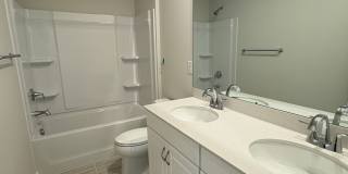 Beautiful End Unit Townhome in Griffith Lakes Gallery 29
