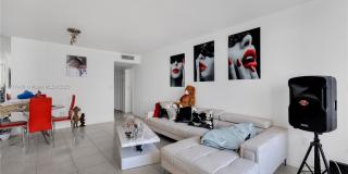 1351 NE Miami Gardens Dr Gallery 18