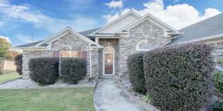 Spacious Madison Home with Pool, Game Room, Bonus Room  Prime Location Gallery 1