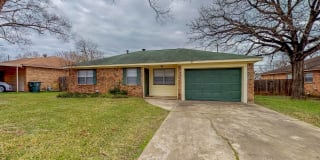 1107 Braeswood Dr Gallery 1