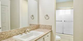 Courtyard Apartments Gallery 16