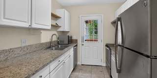 Charming Riverside Home! Gallery 14