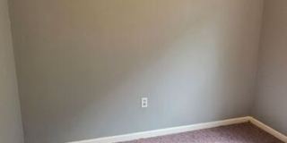 3651 E 55 St Gallery 15