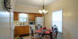 Beautiful 2BR/1.5BA home in a prime location within walking distance to West End and Vanderbilt University. Gallery 12
