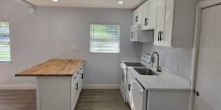 FOR RENT!!! NEWLY RENOVATED 2-BEDROOM TRIPLEX – UTILITIES INCLUDED – PRIME KISSIMMEE LOCATION! Gallery 13