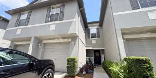 Fantastic 3 BR Townhome in Gated Winter Springs community with Pool and great schools Gallery 1