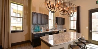 The Lakeshore Gallery 15