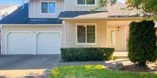 Enormous 4 Bed 2.5Bath + Bonus Room Great Lacey Neighborhood Gallery 1