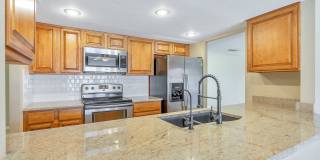 5-Bedroom Tempe Home with Private Pool, Guest House & Garage Near ASU Gallery 7