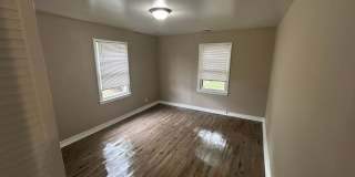 2BR 1BA with fenced in backyard with free 1st month rent! Gallery 3