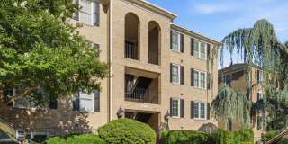 5705 BREWER HOUSE CIR #T-2 Gallery 1