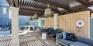 The Hendry Gallery 16