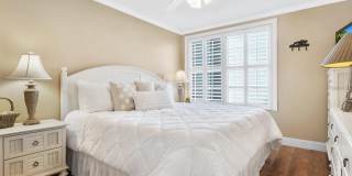 600 SUTTON PLACE Gallery 4