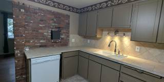 425 SE McKiknley Avenue, #1 & #2 - 1 Gallery 32
