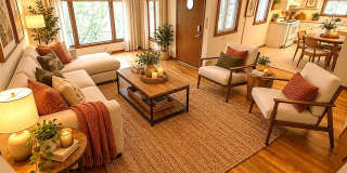 QUAINT THREE BEDROOM HOUSE, GREAT LOCATION WITH EVEN MORE AMENITIES!!! Gallery 1