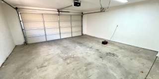 Cute 3 Bedroom Home in Center of Kingman! Gallery 28