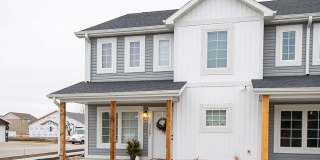Luxury Living in a Private Community - including Lawncare and Snow Removal! Gallery 22