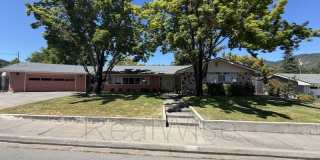 710 NW Midland Ave Gallery 3