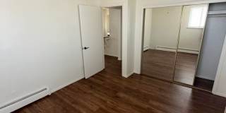 1Bedroom RENOVATED Duplex With Washer/Dryer Gallery 7