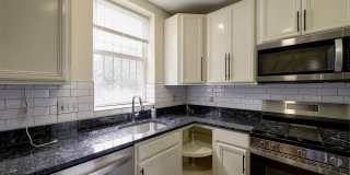 Large 6 BR 4.5 Bath Townhome in Columbia Heights Gallery 17
