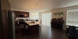 3Bd/2.25Ba Lynnwood Townhouse Gallery 4
