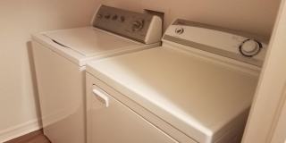 Available Now!!!. Huge 4 bedroom/Greenbriar Area. Gallery 20