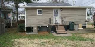 826 Radford Place Gallery 21