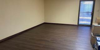 338 N Monroe Street Gallery 1