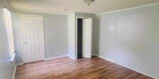 Room in 6 Bedroom Home at Flint Glenn Ln Gallery 16