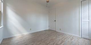 10933 S Avenue H Gallery 12