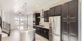 2 bedroom townhome in Northfield Central Park Denver. Gallery 5