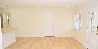 Beautiful 4-Bedroom Lakewood Home with Spacious Yard Near JBLM Gallery 14