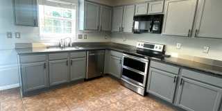 Large 3 BR 2.5 BA In Bentonville! Gallery 9